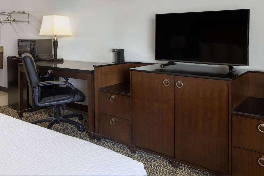 Travelodge By Wyndham Appleton Room photo