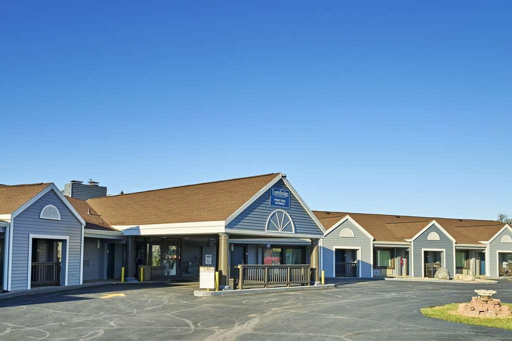 Travelodge By Wyndham Appleton Exterior photo